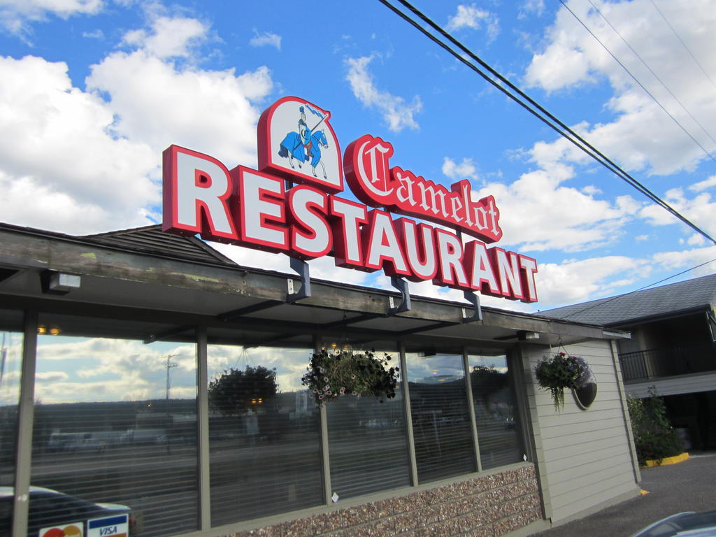 Camelot Court Motel Prince George Exterior photo